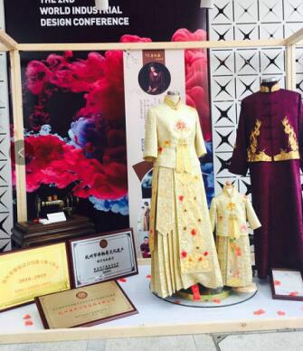 杭州市服装行业协会四家会员企业集体参展亮相2018品牌杭州·杭州生活品质总点评交流发布会展览，讲述品牌背后的“生活味儿”