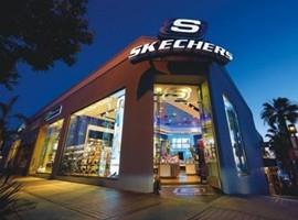 “能屈能伸”，正经做事的斯凯奇是如何做加减法的？